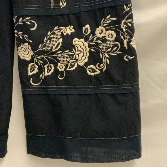 Embroidered 100% Cotton Wide-legged Cropped Pants by LA designer Burning Torch - Picture 7 of 11